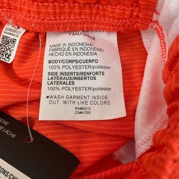 Under Armour boy shorts  H2O -DRI wicks sweat to keep you dry and comfortable - Picture 5 of 5